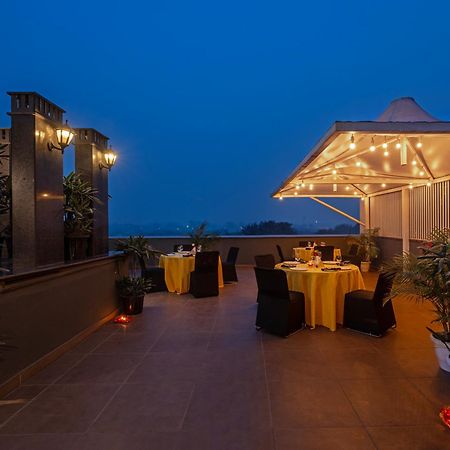 Hotel Saket 27 Nova Deli Exterior foto