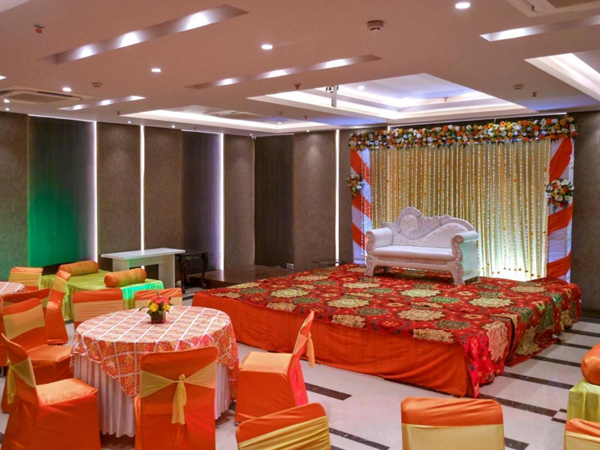 Hotel Saket 27 Nova Deli Exterior foto
